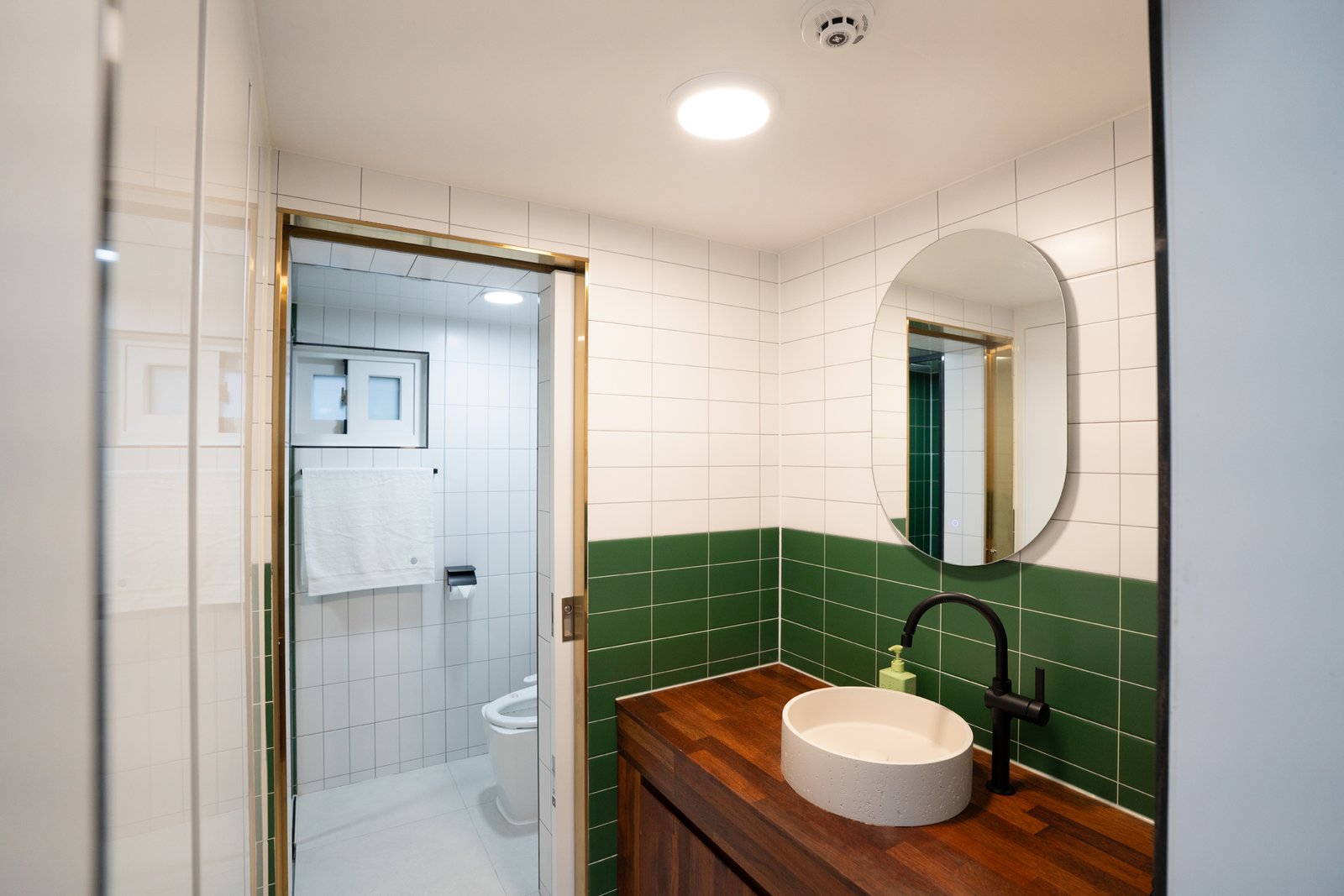 C동 세면대와 거울